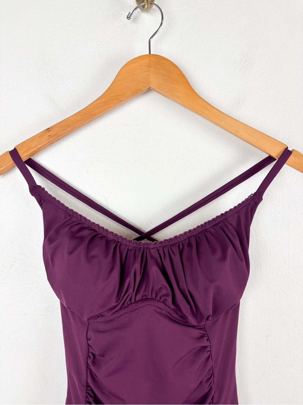 NWOT Garnet Hill Purple Ruched One Piece Swimsuit Sz 8 - Picture 3 of 7